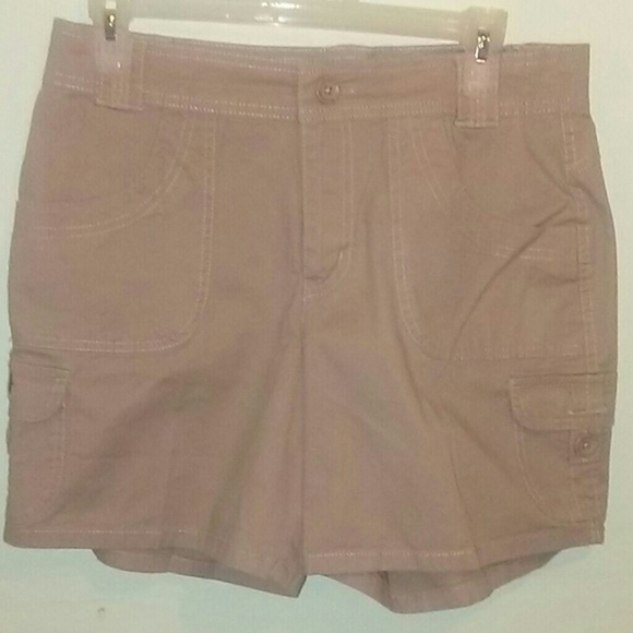 Gloria Vandebilt shorts - Picture 1 of 3